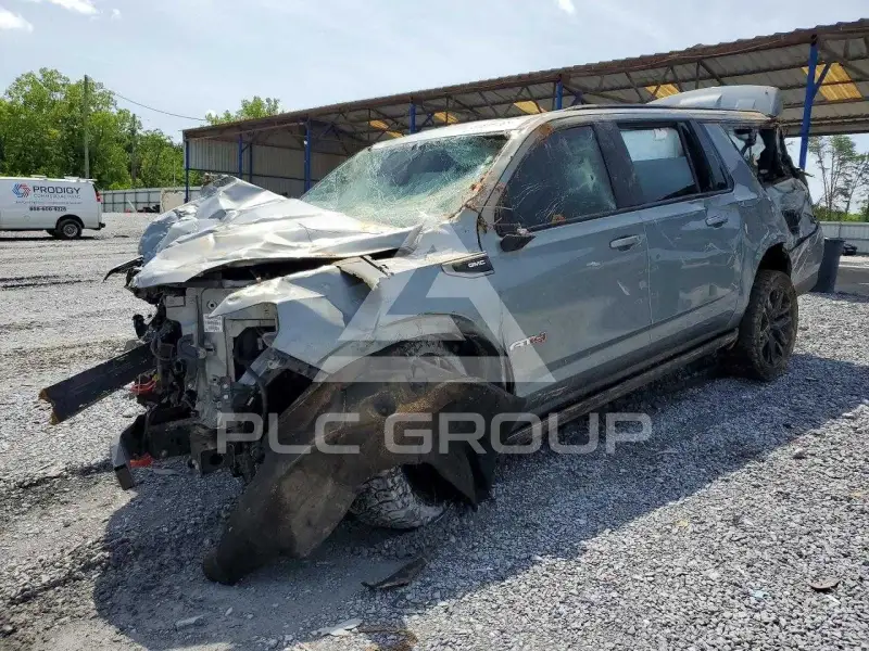 2023 GMC YUKON photo