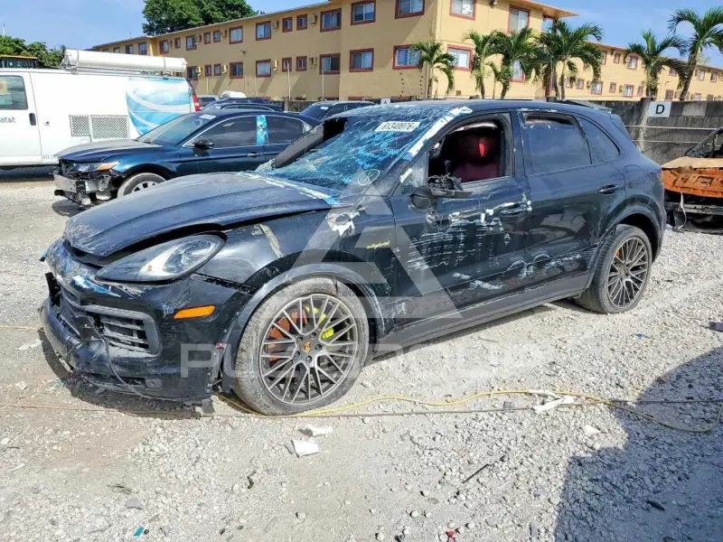 2023 Porsche Cayenne photo