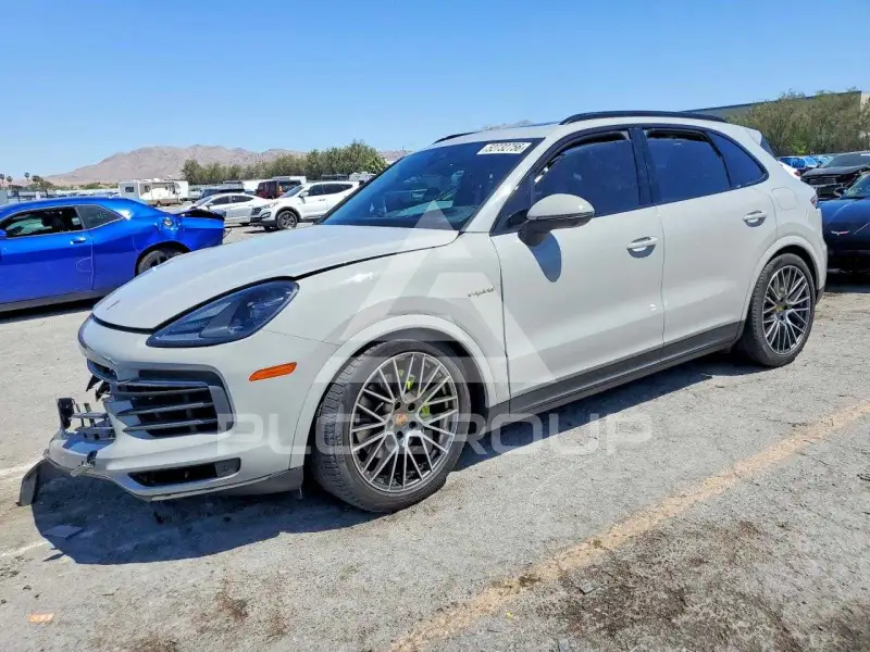 2023 Porsche Cayenne photo