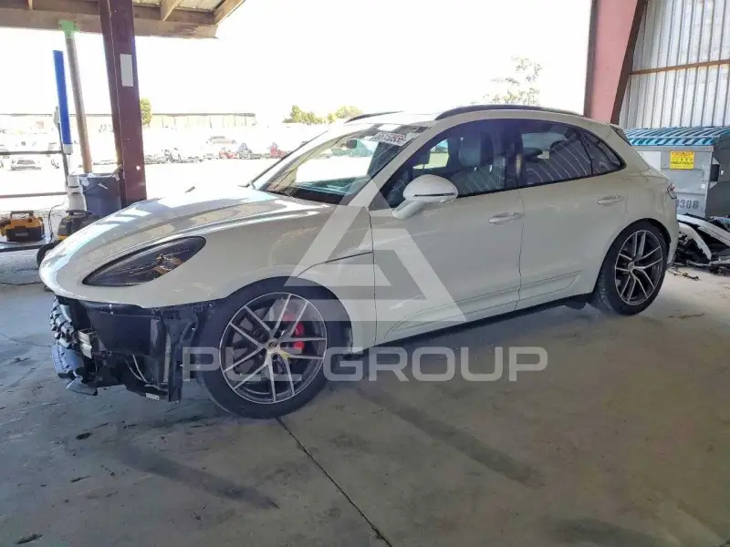 2023 Porsche MACAN photo
