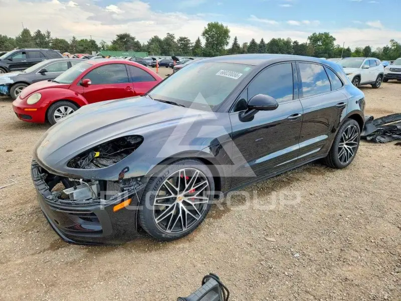 2023 Porsche MACAN photo