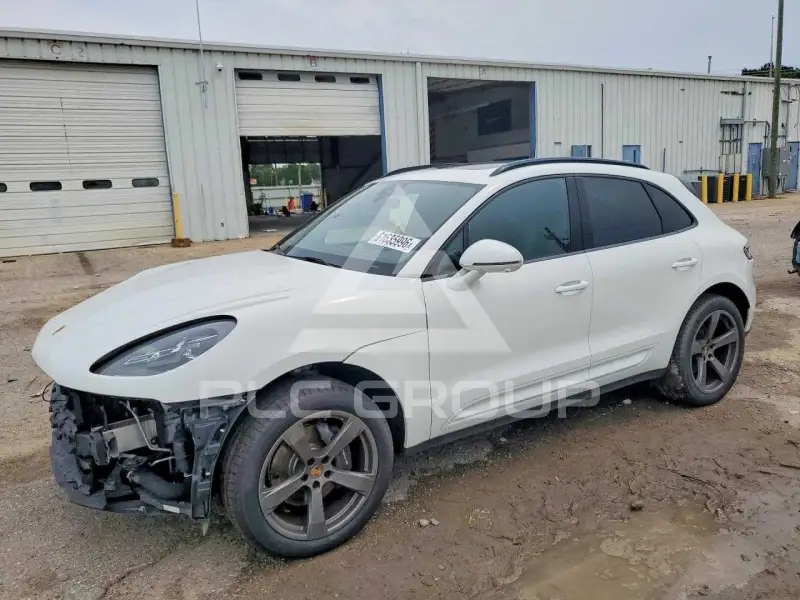 2023 Porsche MACAN photo