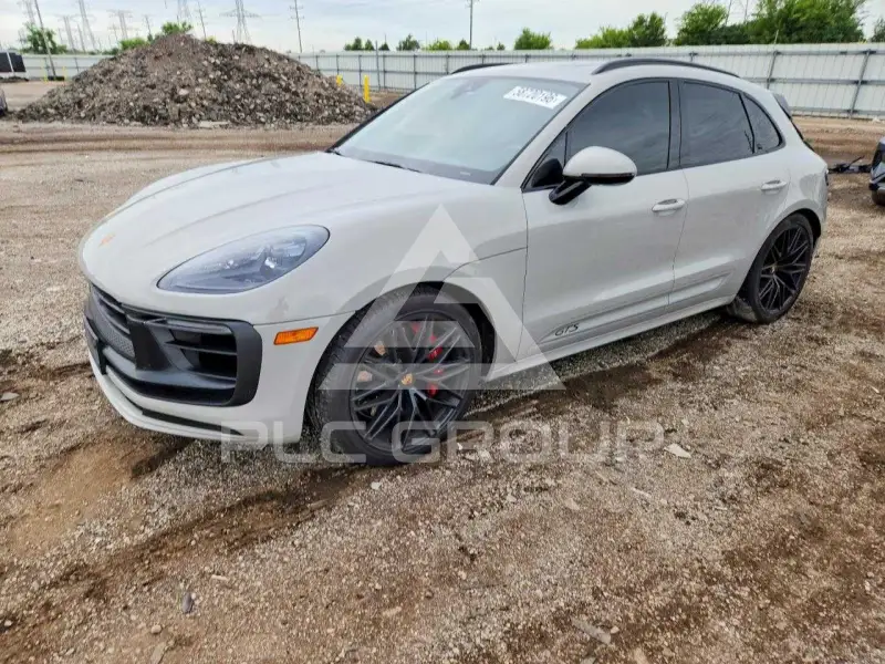 2023 Porsche MACAN photo
