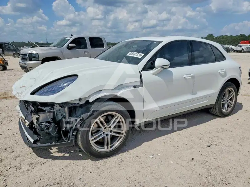 2023 Porsche MACAN photo
