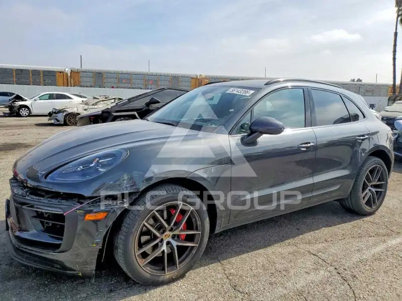 2023 Porsche MACAN photo