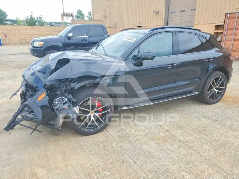 2023 Porsche MACAN photo