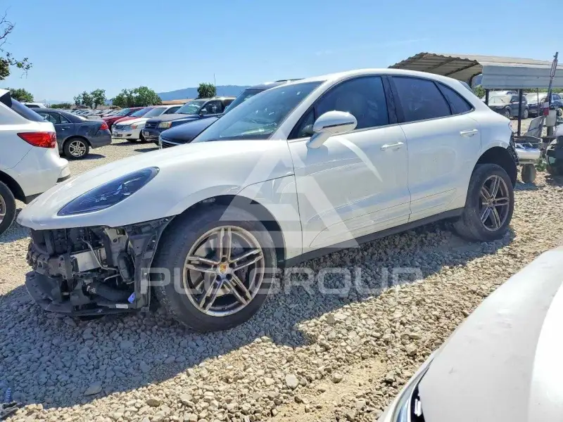 2023 Porsche MACAN photo