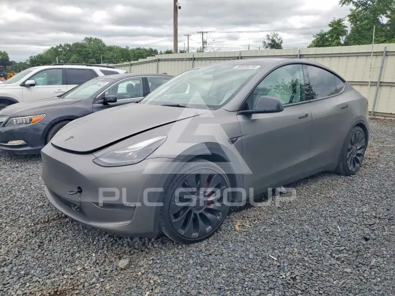2023 Tesla Model Y фото