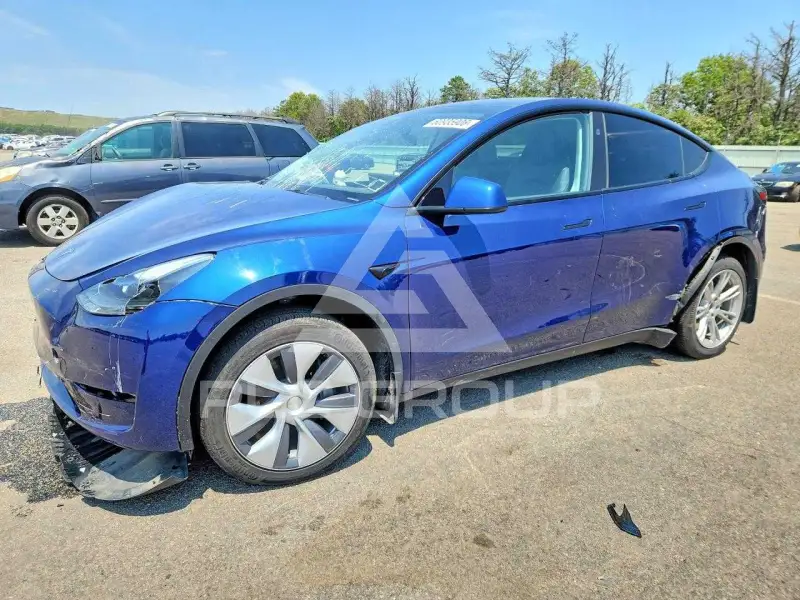 2023 Tesla Model Y фото