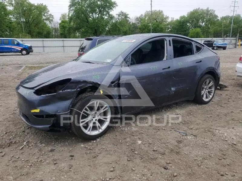 2023 Tesla Model Y фото
