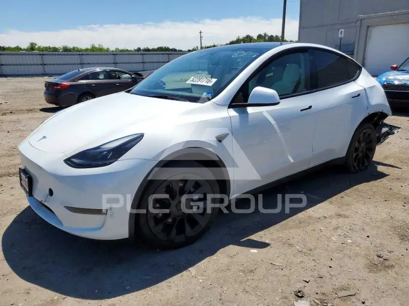 2023 Tesla Model Y фото