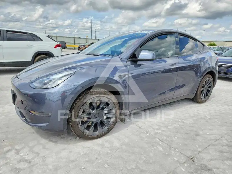 2023 Tesla Model Y photo