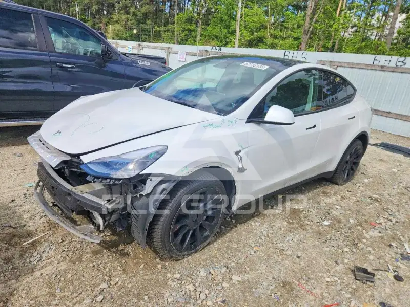 2023 Tesla Model Y фото