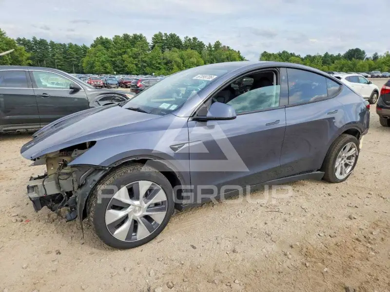 2023 Tesla Model Y фото