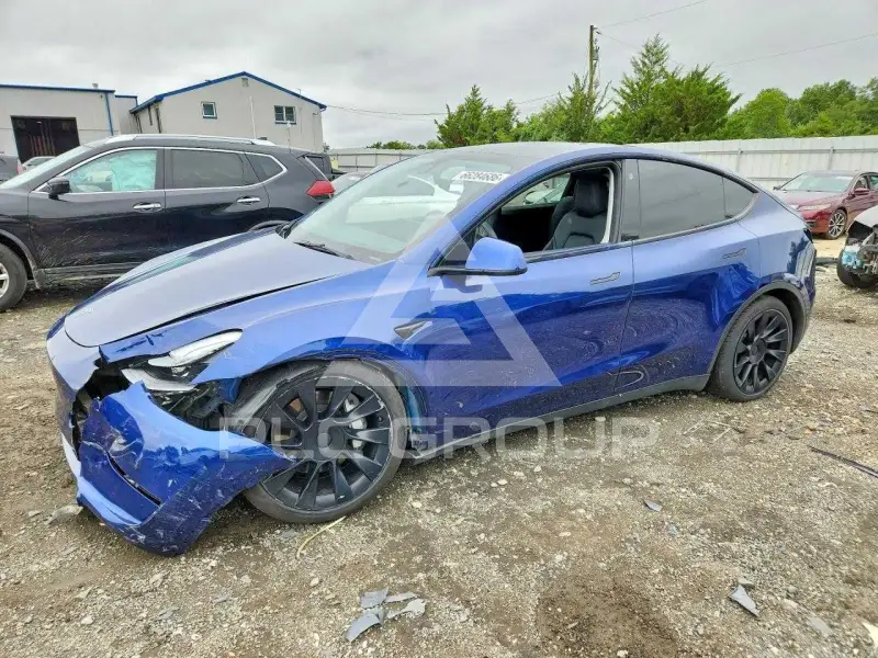 2023 Tesla Model Y фото