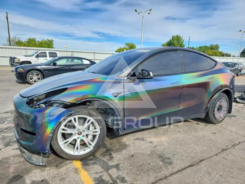 2023 Tesla Model Y фото