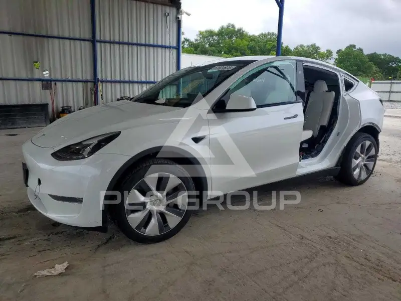 2023 Tesla Model Y фото
