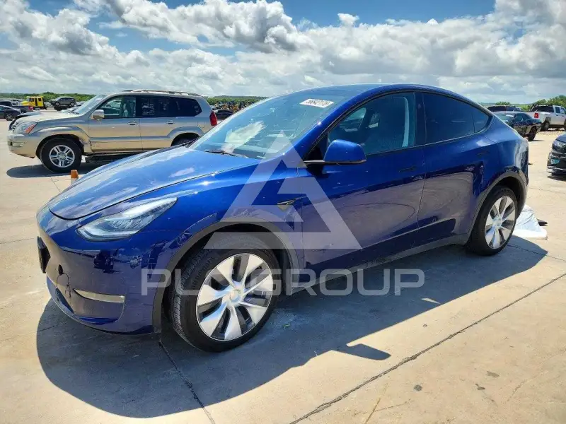 2023 Tesla Model Y фото