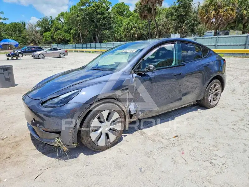2023 Tesla Model Y фото