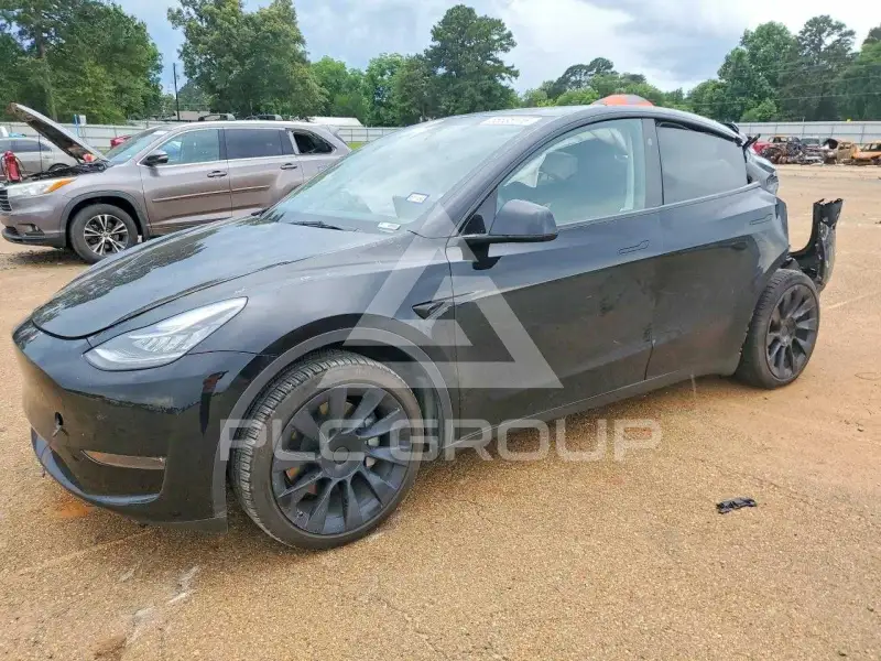 2023 Tesla Model Y фото