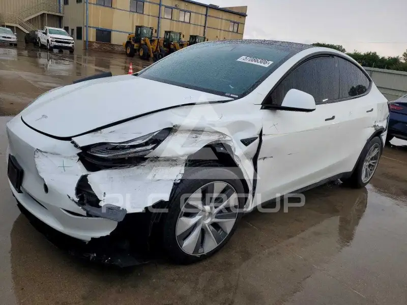 2023 Tesla Model Y фото