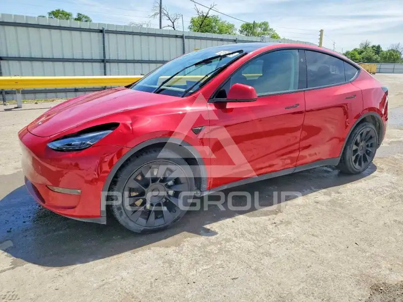 2023 Tesla Model Y фото