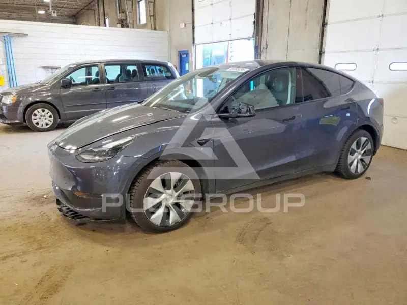 2023 Tesla Model Y фото