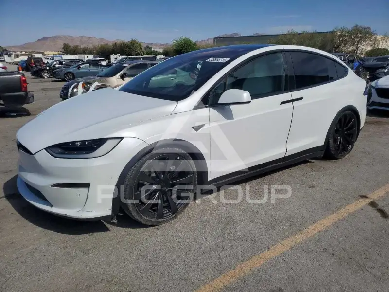 2023 Tesla Model X фото