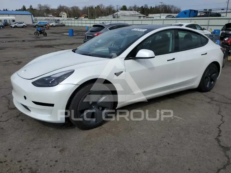 2023 Tesla Model 3 фото