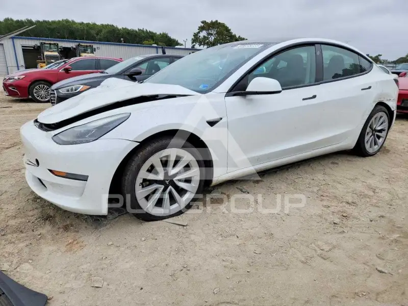 2023 Tesla Model 3 фото