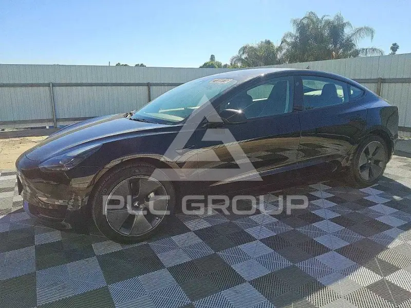 2023 Tesla Model 3 фото