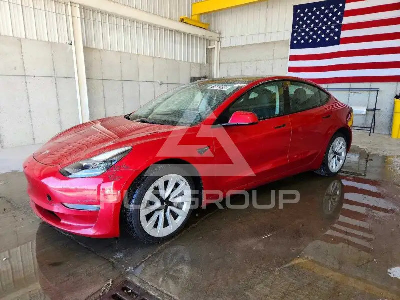 2023 Tesla Model 3 фото