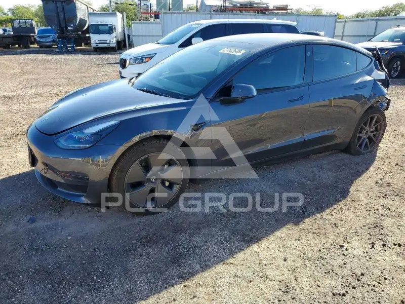 2023 Tesla Model 3 фото