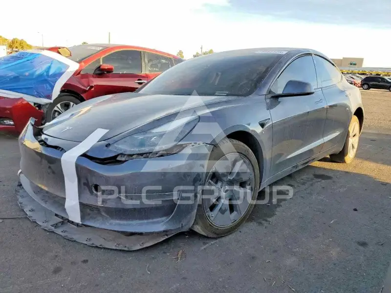 2023 Tesla Model 3 фото