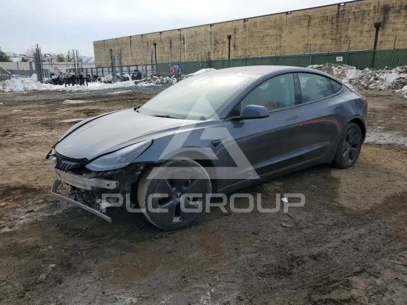 2023 Tesla Model 3 фото