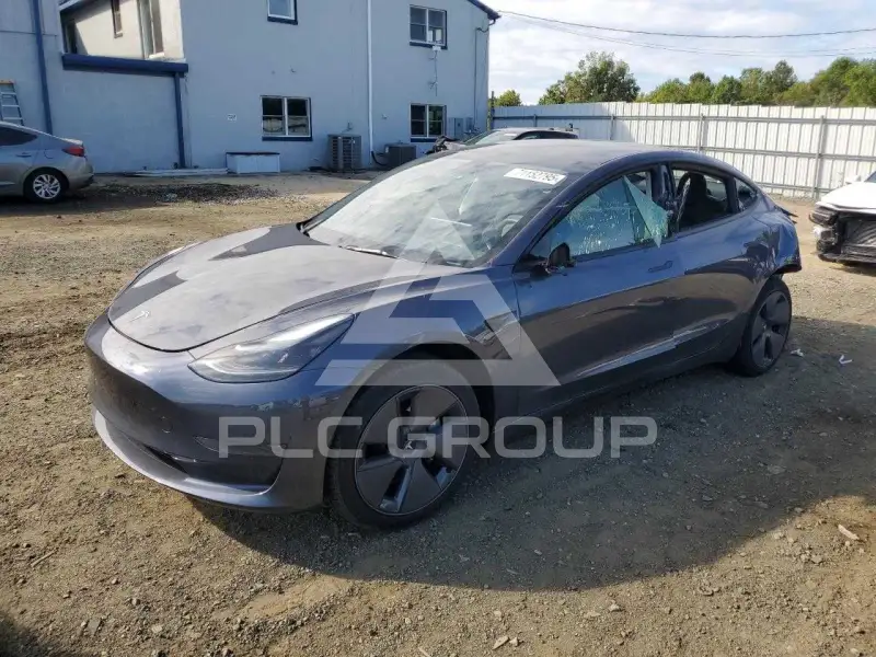 2023 Tesla Model 3 фото