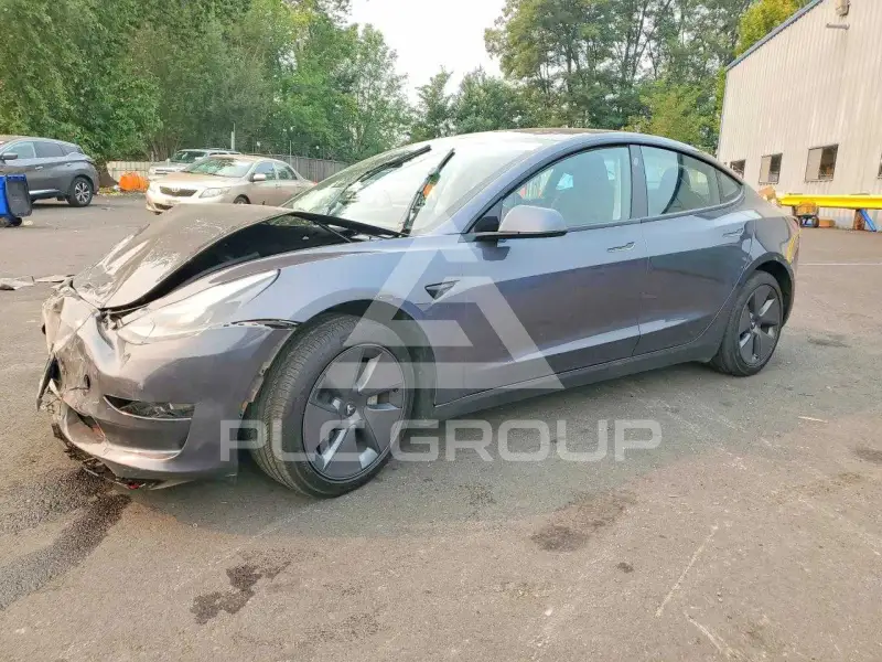 2023 Tesla Model 3 фото