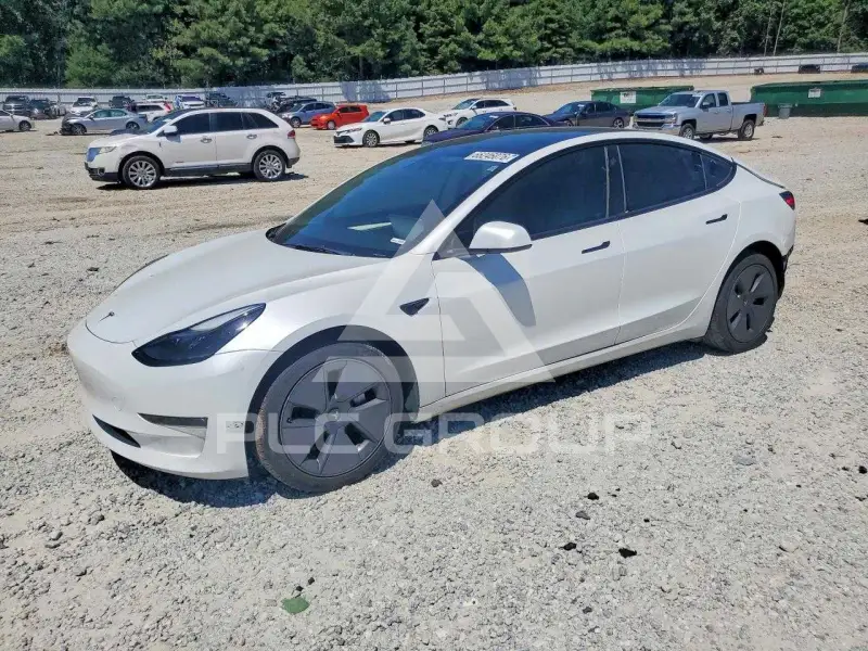 2023 Tesla Model 3 фото
