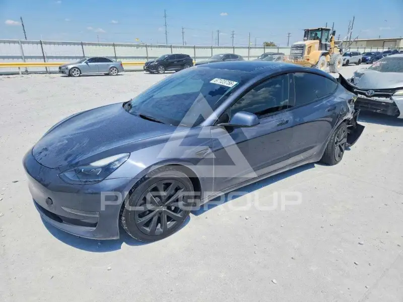 2023 Tesla Model 3 photo