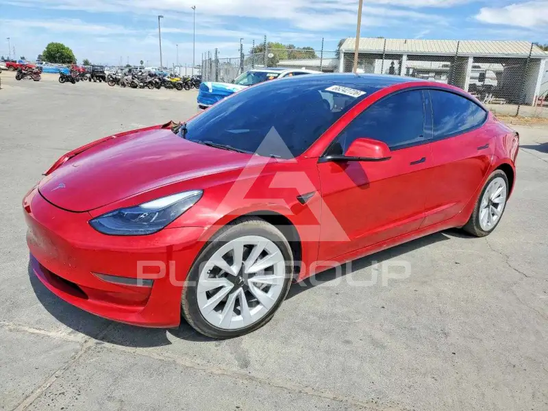 2023 Tesla Model 3 фото