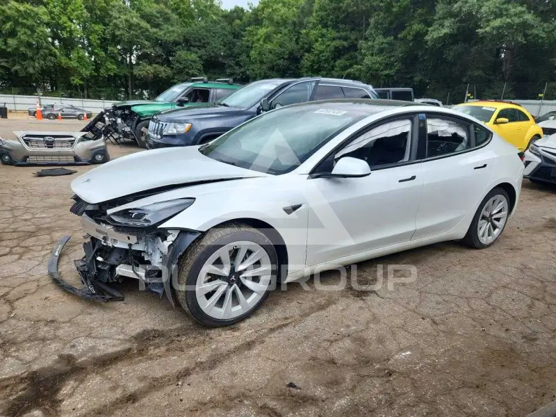 2023 Tesla Model 3 фото