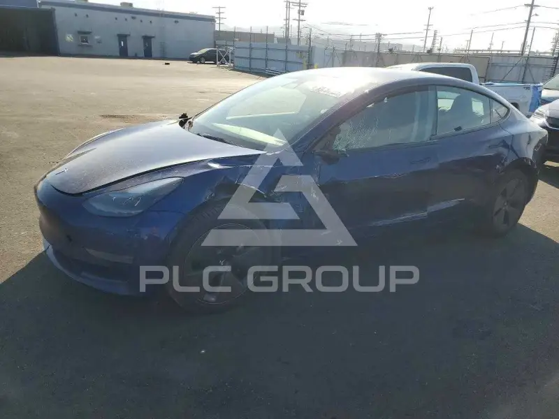 2023 Tesla Model 3 фото