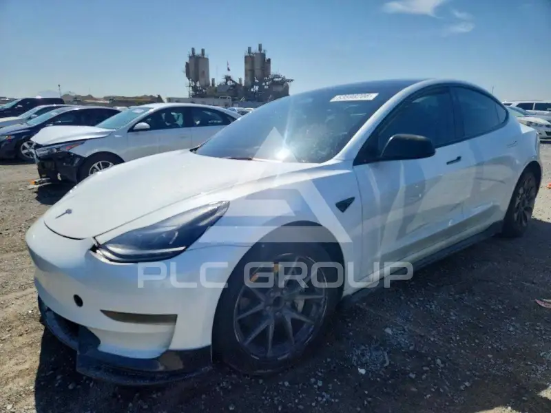2023 Tesla Model 3 фото
