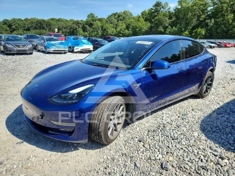 2023 Tesla Model 3 фото