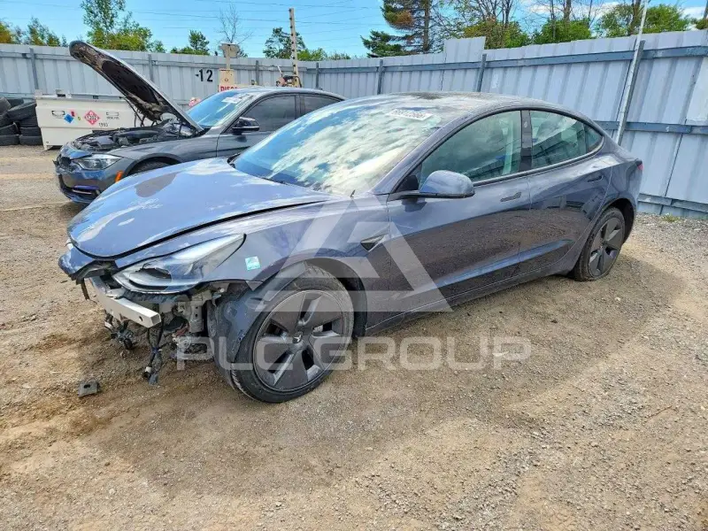 2023 Tesla Model 3 фото