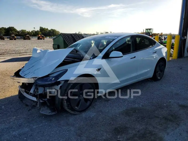 2023 Tesla Model 3 фото