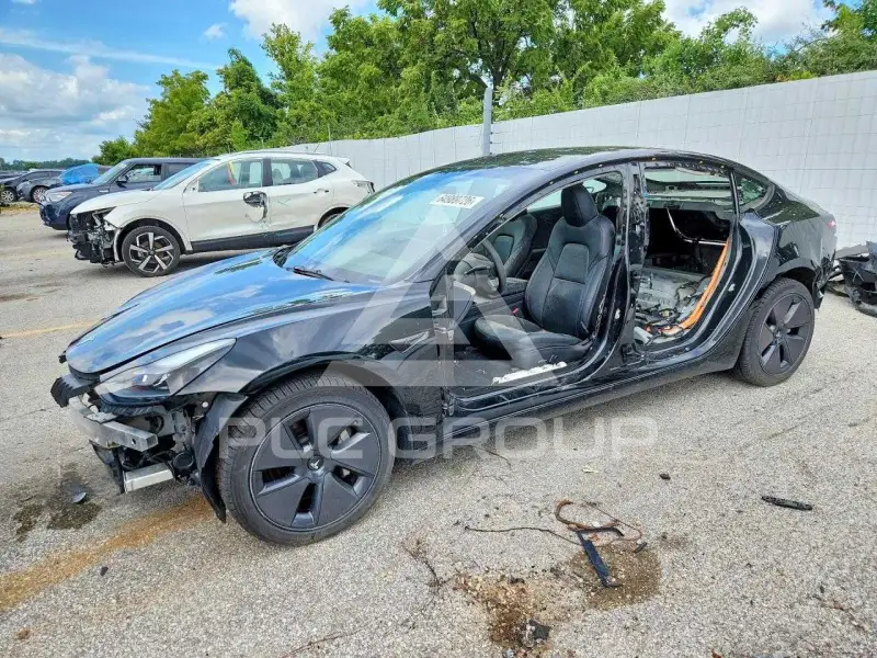 2023 Tesla Model 3 фото