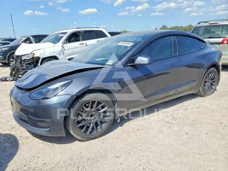 2023 Tesla Model 3 фото