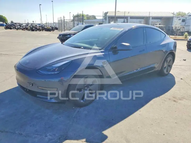 2023 Tesla Model 3 фото