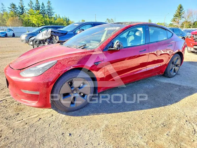 2023 Tesla Model 3 фото